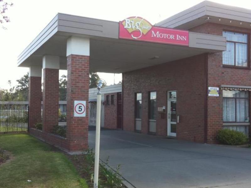 Big Valley Lakeside Paradise Motor Inn Shepparton Buitenkant foto