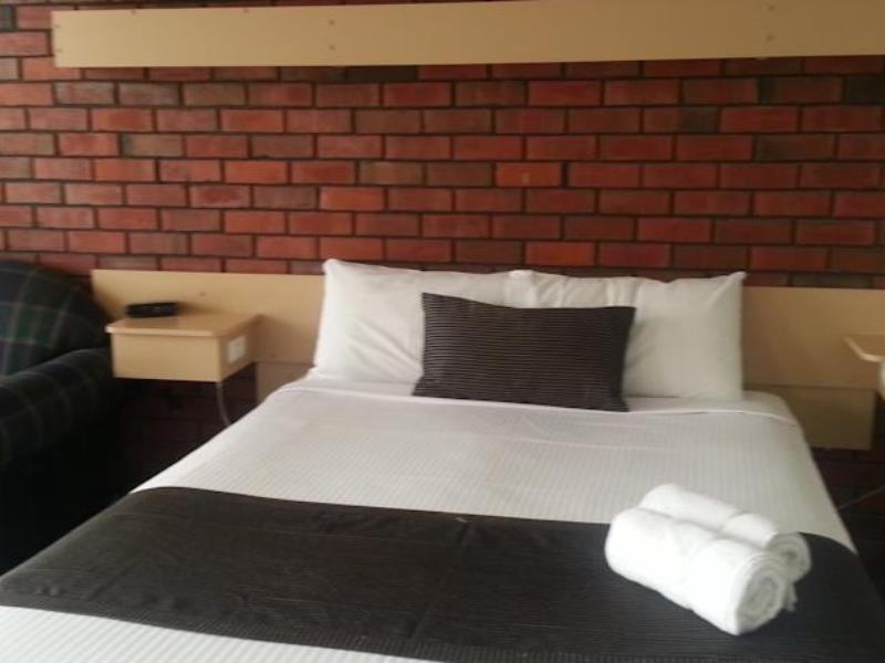 Big Valley Lakeside Paradise Motor Inn Shepparton Buitenkant foto